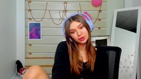 Monika online show from 14, 2, 2025