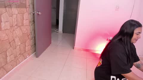 monikk__harrison online show from 14, 2, 2025