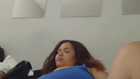 Snapshot of moniqueandpapi chatting on 18, 4, 2026 Moniquelalatina online show from 18, 4, 2026