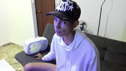 Snapshot of monkeyd_66 chatting on 6, 1, 2025 monkeyd_66 online show from 6, 1, 2025