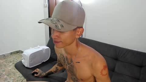 Snapshot of monkeyd_66 chatting on 12, 1, 2025 monkeyd_66 online show from 12, 1, 2025