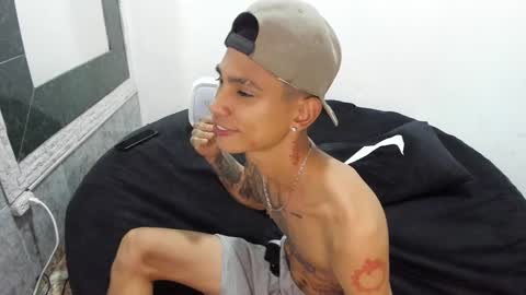 Snapshot of monkeyd_66 chatting on 1, 2, 2025 monkeyd_66 online show from 1, 2, 2025