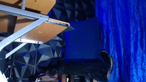 Snapshot of monster_huge_cock chatting on 5, 11, 2025 dorian online show from 5, 11, 2025