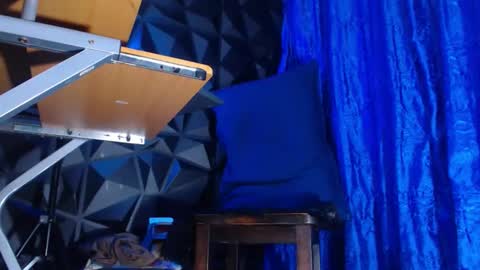 Snapshot of monster_huge_cock chatting on 20, 11, 2025 dorian online show from 20, 11, 2025