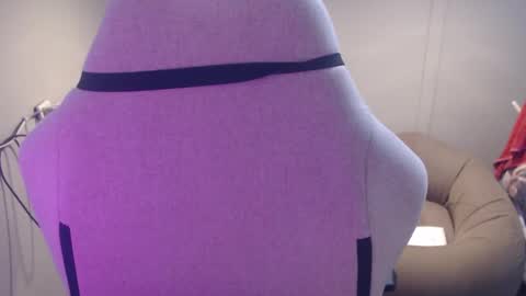 Snapshot of monstercockselfsuck chatting on 23, 1, 2025 ELYSE A SIMPLE GIRL online show from 23, 1, 2025