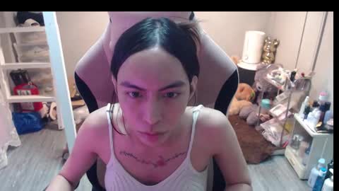 ELYSE A SIMPLE GIRL online show from 15, 1, 2026