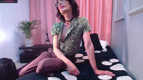 Linda Darling online show from 8, 1, 2026