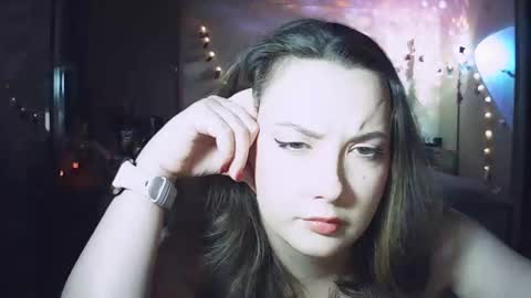 moodiemira online show from 25, 10, 2025