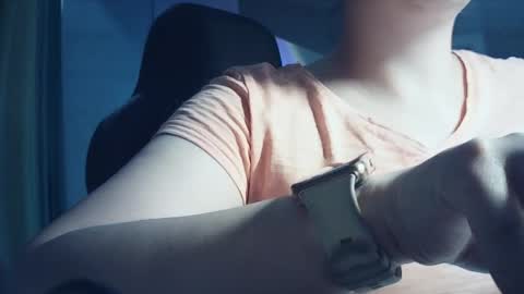 moodiemira online show from 4, 11, 2025