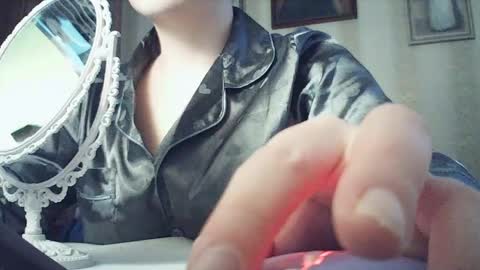 moodiemira online show from 19, 2, 2026