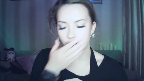 moodiemira online show from 25, 2, 2026