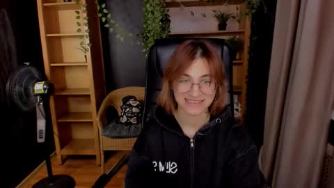Snapshot of moon13152 chatting on 22, 10, 2025 Katrin online show from 22, 10, 2025