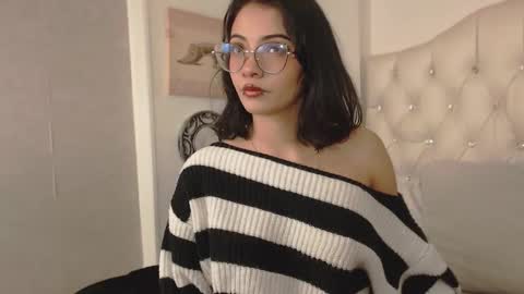 Elizabeth  online show from 15, 10, 2025