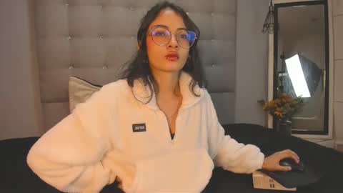 Elizabeth  online show from 24, 11, 2025