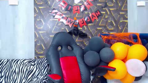 moon_and_fire_ online show from 26, 10, 2025