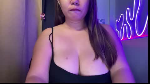 moona_luna21 online show from 5, 10, 2025