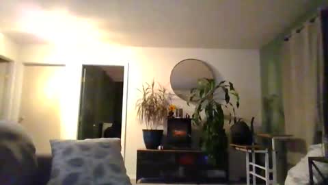 moonbutterfly94 online show from 1, 11, 2025