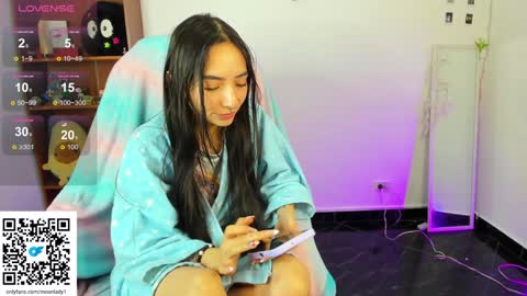 Snapshot of moonlady_ chatting on 21, 1, 2025 MOON  online show from 21, 1, 2025