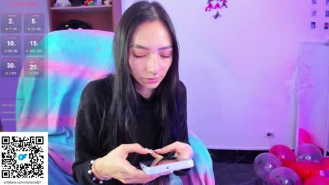 Snapshot of moonlady_ chatting on 4, 2, 2025 MOON  online show from 4, 2, 2025