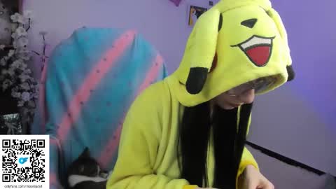 Snapshot of moonlady_ chatting on 15, 9, 2025 MOON  online show from 15, 9, 2025