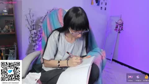 Snapshot of moonlady_ chatting on 25, 9, 2025 MOON  online show from 25, 9, 2025