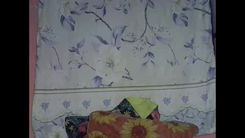 moonlovelyxx online show from 6, 1, 2025