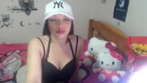 Snapshot of moontthbluee chatting on 15, 12, 2025 luna online show from 15, 12, 2025