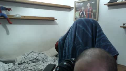 Snapshot of morenoch19 chatting on 25, 10, 2025 alejo online show from 25, 10, 2025