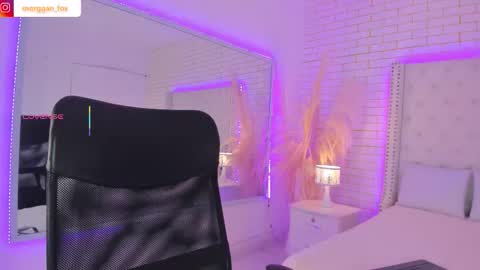 Morggan Castle online show from 18, 9, 2025