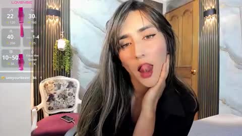 Snapshot of moriahhoe chatting on 5, 11, 2025 Moriah online show from 5, 11, 2025