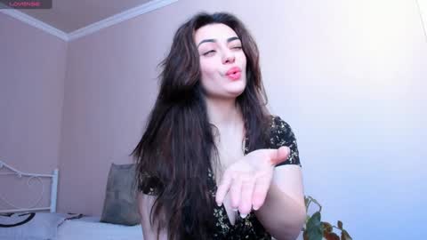 Snapshot of moroccan_diamond_ chatting on 11, 1, 2025 Medina online show from 11, 1, 2025