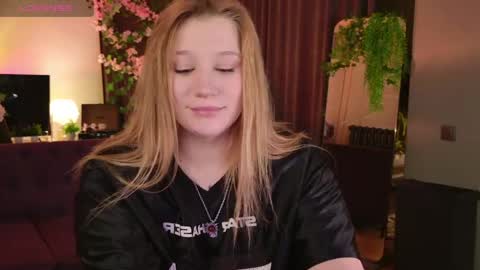 morvelyn online show from 29, 4, 2026