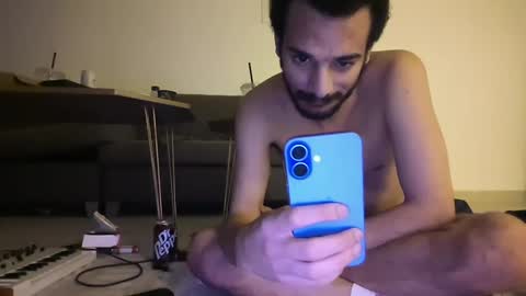 Snapshot of moss127 chatting on 25, 1, 2025 twennysevv27 online show from 25, 1, 2025