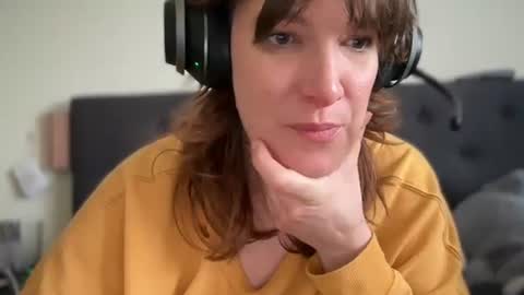 Snapshot of mossy_mommy chatting on 2, 5, 2026 Mossy Mommy online show from 2, 5, 2026