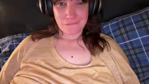 Snapshot of mossy_mommy chatting on 9, 5, 2026 Mossy Mommy online show from 9, 5, 2026
