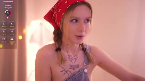 Snapshot of motherlode_ chatting on 31, 10, 2025 MIRA online show from 31, 10, 2025