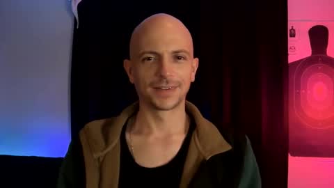 Snapshot of mount_vesuvius chatting on 19, 10, 2025 mount_vesuvius online show from 19, 10, 2025