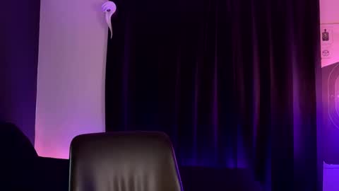 Snapshot of mount_vesuvius chatting on 16, 11, 2025 mount_vesuvius online show from 16, 11, 2025