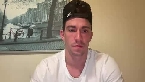 Snapshot of movedto305 chatting on 30, 10, 2025 movedto305 online show from 30, 10, 2025