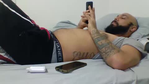 Mr8 online show from 4, 1, 2025