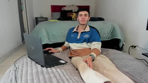 Snapshot of mr_andresr chatting on 20, 1, 2025 Andy online show from 20, 1, 2025