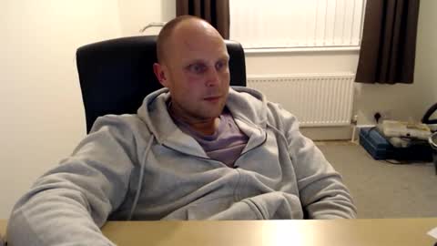 Snapshot of mr_baldy chatting on 4, 10, 2025 Mr Baldy Likes to Chat online show from 4, 10, 2025