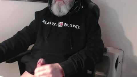 Snapshot of mr_boombastic2021 chatting on 18, 12, 2025 mr_boombastic2021 online show from 18, 12, 2025