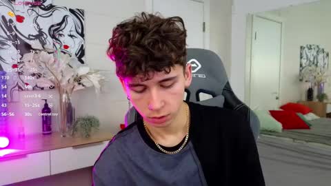 Snapshot of mr_lucky_guy chatting on 4, 2, 2025 Kris online show from 4, 2, 2025