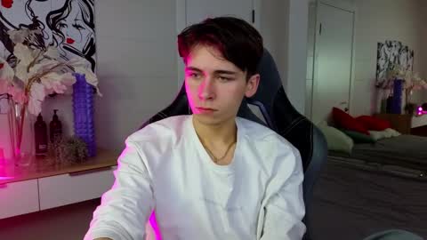 Snapshot of mr_lucky_guy chatting on 8, 2, 2025 Kris online show from 8, 2, 2025