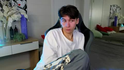 Snapshot of mr_lucky_guy chatting on 8, 2, 2025 Kris online show from 8, 2, 2025