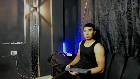 Snapshot of mr_maximo chatting on 2, 11, 2025 mr_maximo online show from 2, 11, 2025
