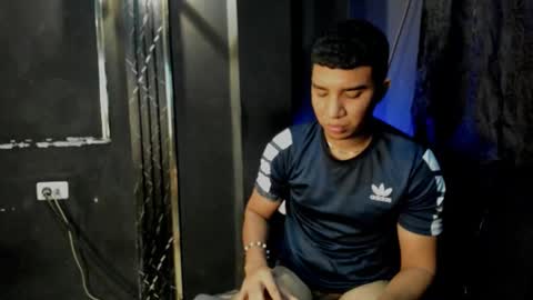 Snapshot of mr_maximo chatting on 3, 11, 2025 mr_maximo online show from 3, 11, 2025