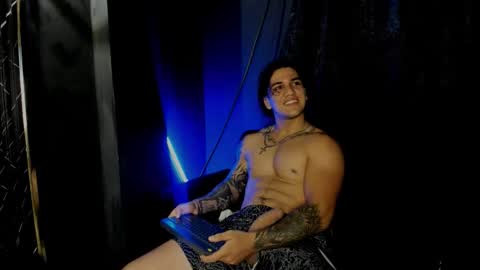 Snapshot of mr_maximo chatting on 7, 11, 2025 mr_maximo online show from 7, 11, 2025