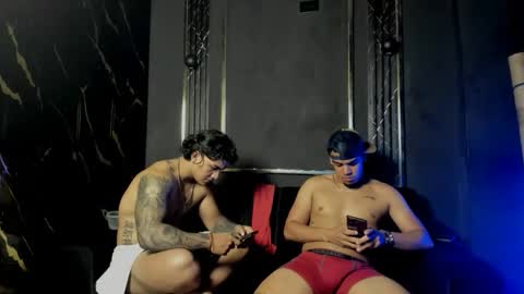 Snapshot of mr_maximo chatting on 16, 11, 2025 mr_maximo online show from 16, 11, 2025